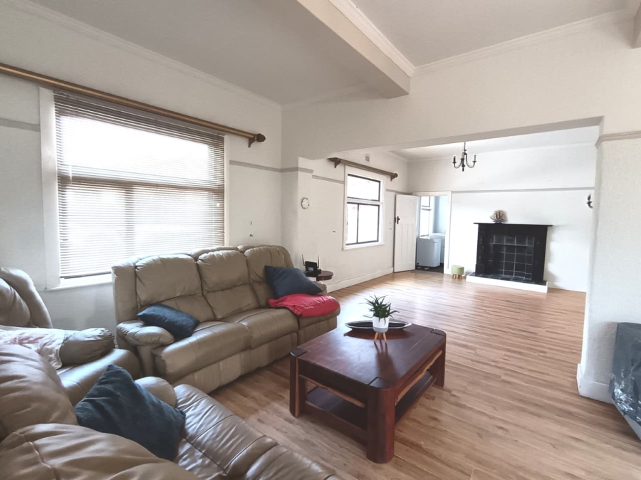 7 Bedroom Property for Sale in Walmer Eastern Cape